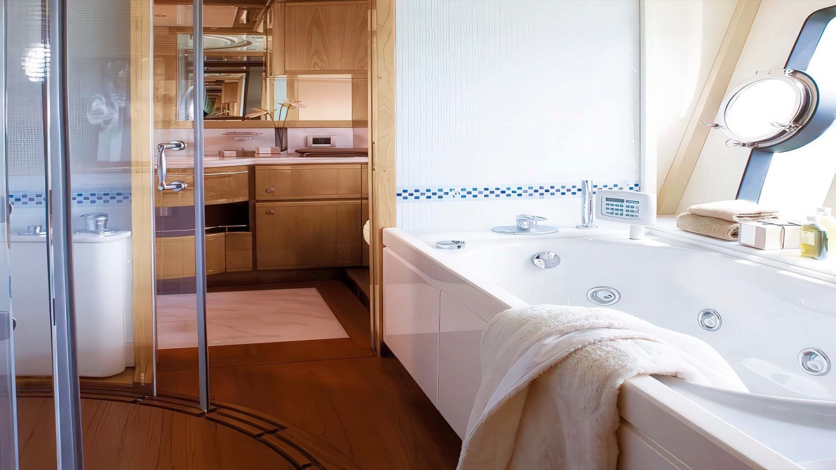 Аренда яхты Ferretti 881 Samara на Мальдивах